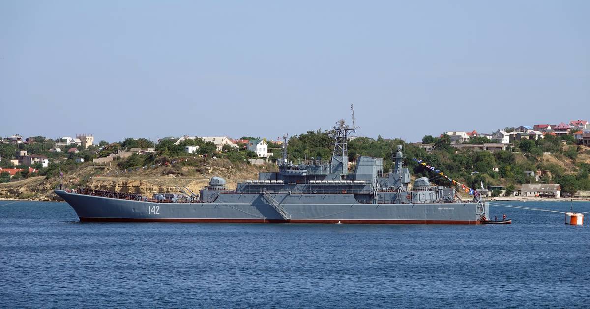 Media russo independente avança que 34 marinheiros morreram no ataque ucraniano ao 