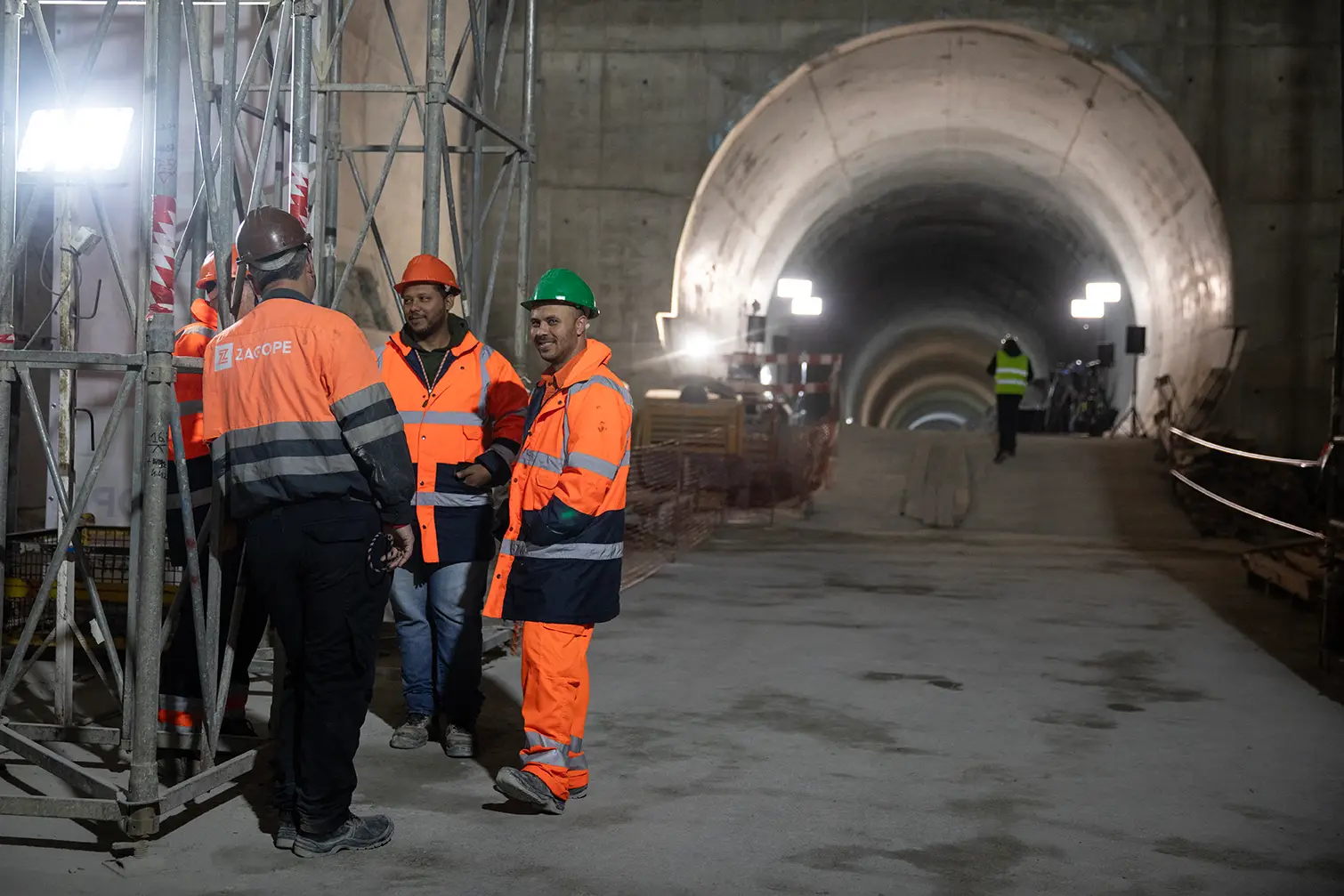 Futura estação de metro de Santos, em Lisboa, já está ligada à linha que vem do Rato e abre em 2025