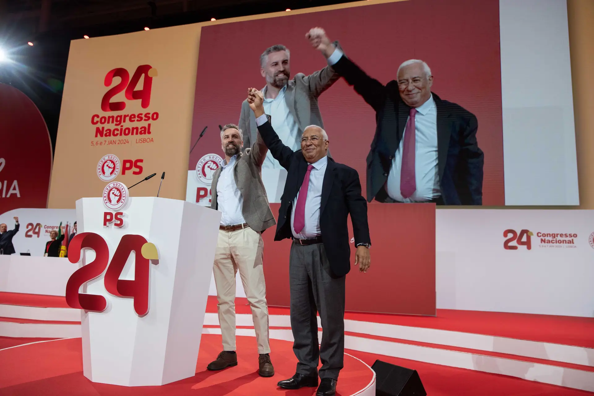 Costa despede-se com recados à justiça e a Marcelo: “Podem-me ter derrubado, mas não me derrotaram e não derrotaram o PS”
