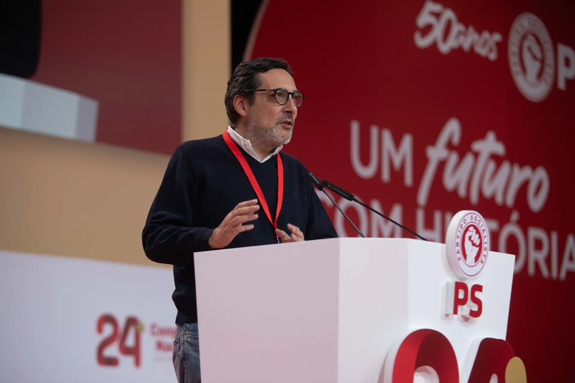 PS pede ao PSD uma negociação das descida do IRS sem "factos consumados"