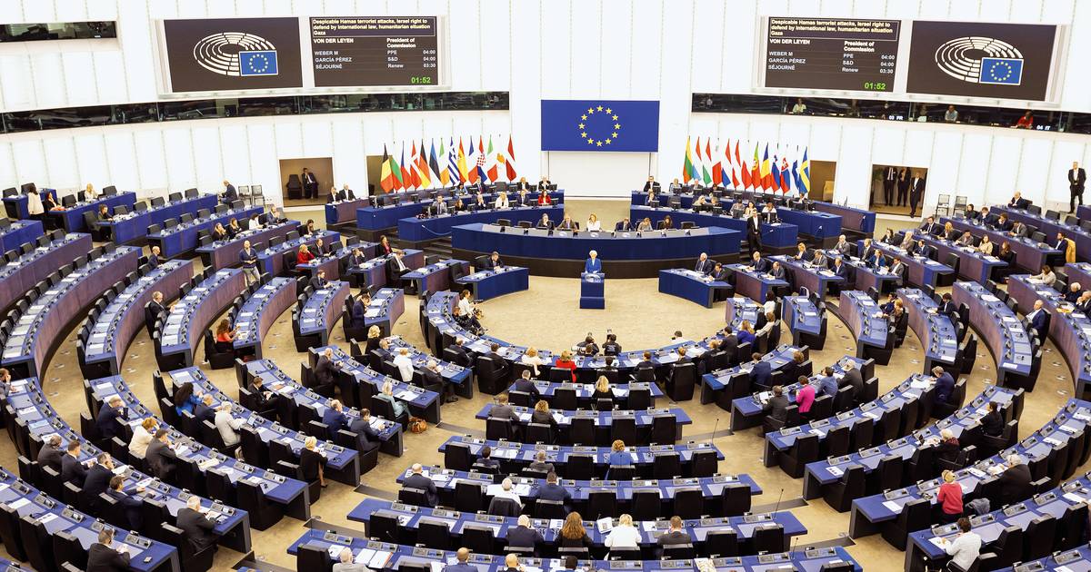 O que acontece numa Sessão Plenária do Parlamento Europeu? O Expresso vai mostrar no Instagram