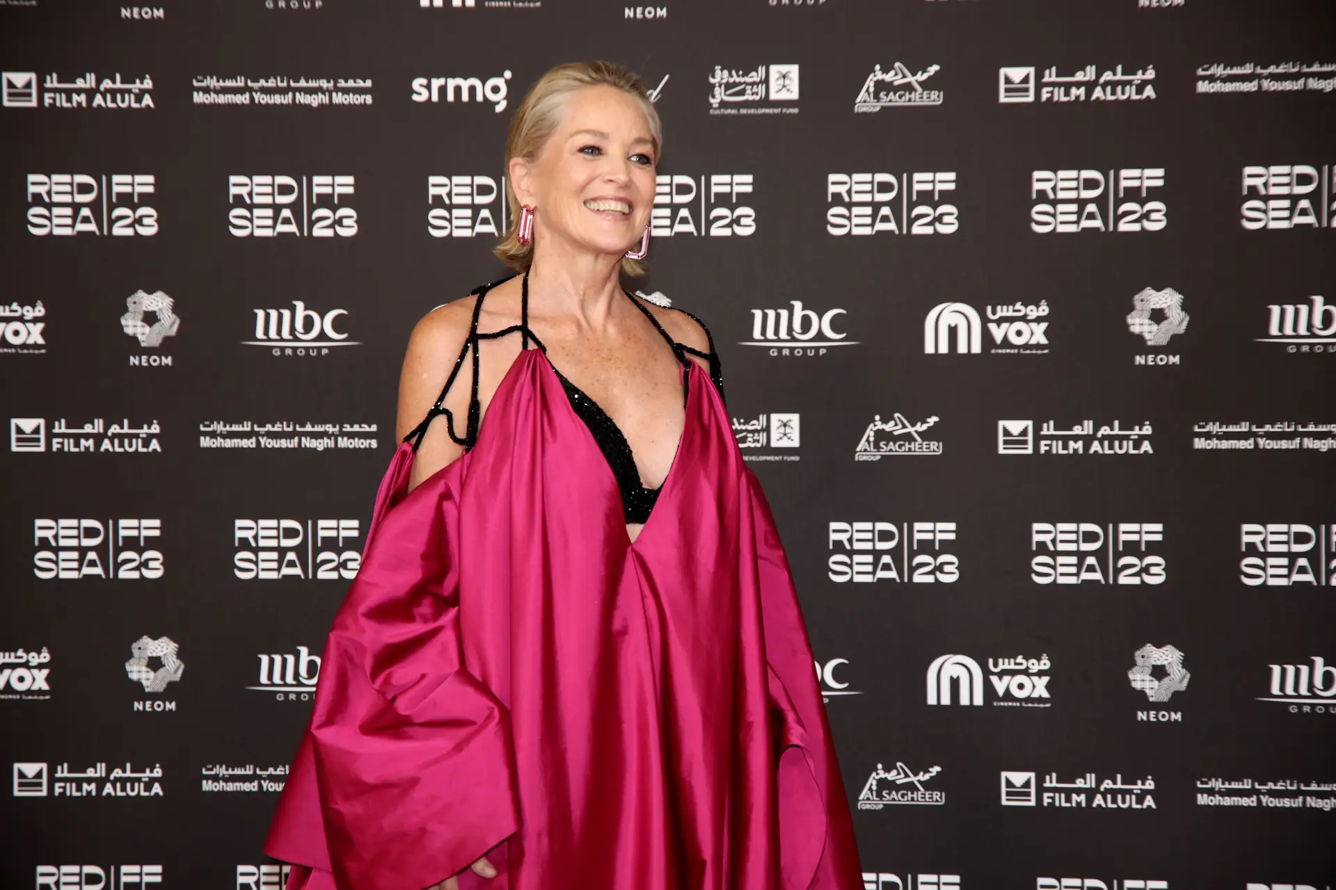 A atriz Sharon Stone é outra das celebridades conhecidas por ter comprado casa no Costa Terra