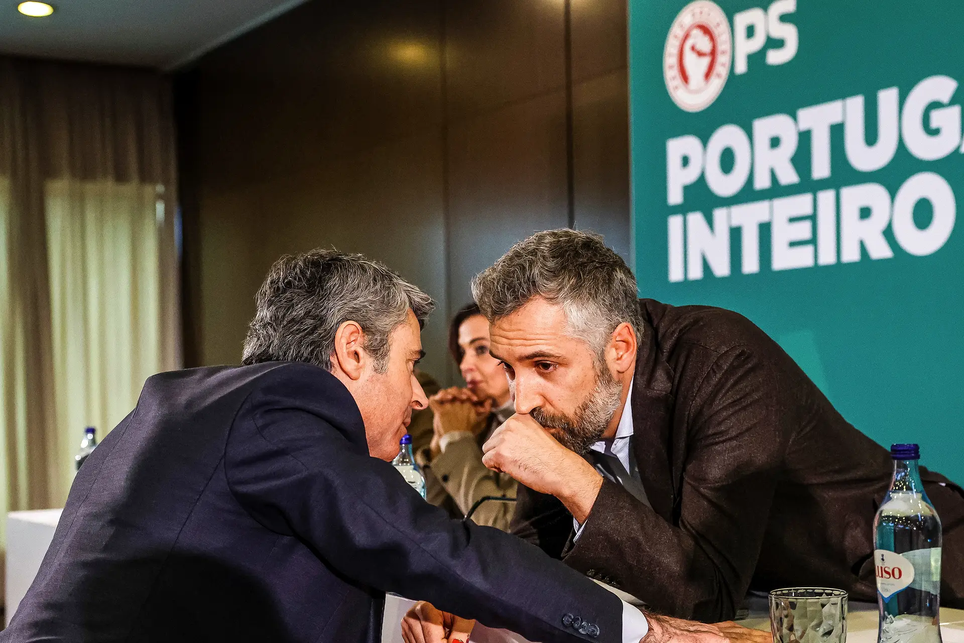 Carneiro confirmado em Braga após negociação tensa, Álvaro Beleza desiste  de ser candidato: A política não se esgota no Parlamento - Expresso