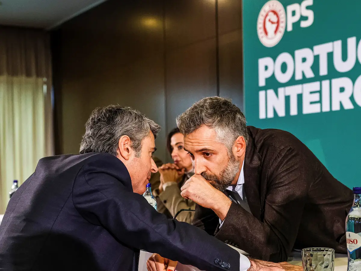Carneiro confirmado em Braga após negociação tensa, Álvaro Beleza desiste  de ser candidato: A política não se esgota no Parlamento - Expresso