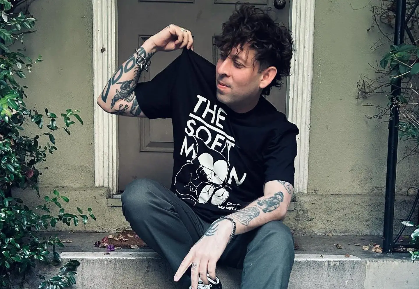 Suspeita de overdose de fentanil: Luis Vasquez, dos Soft Moon, foi encontrado sem vida com o DJ Silent Servent e a esposa deste