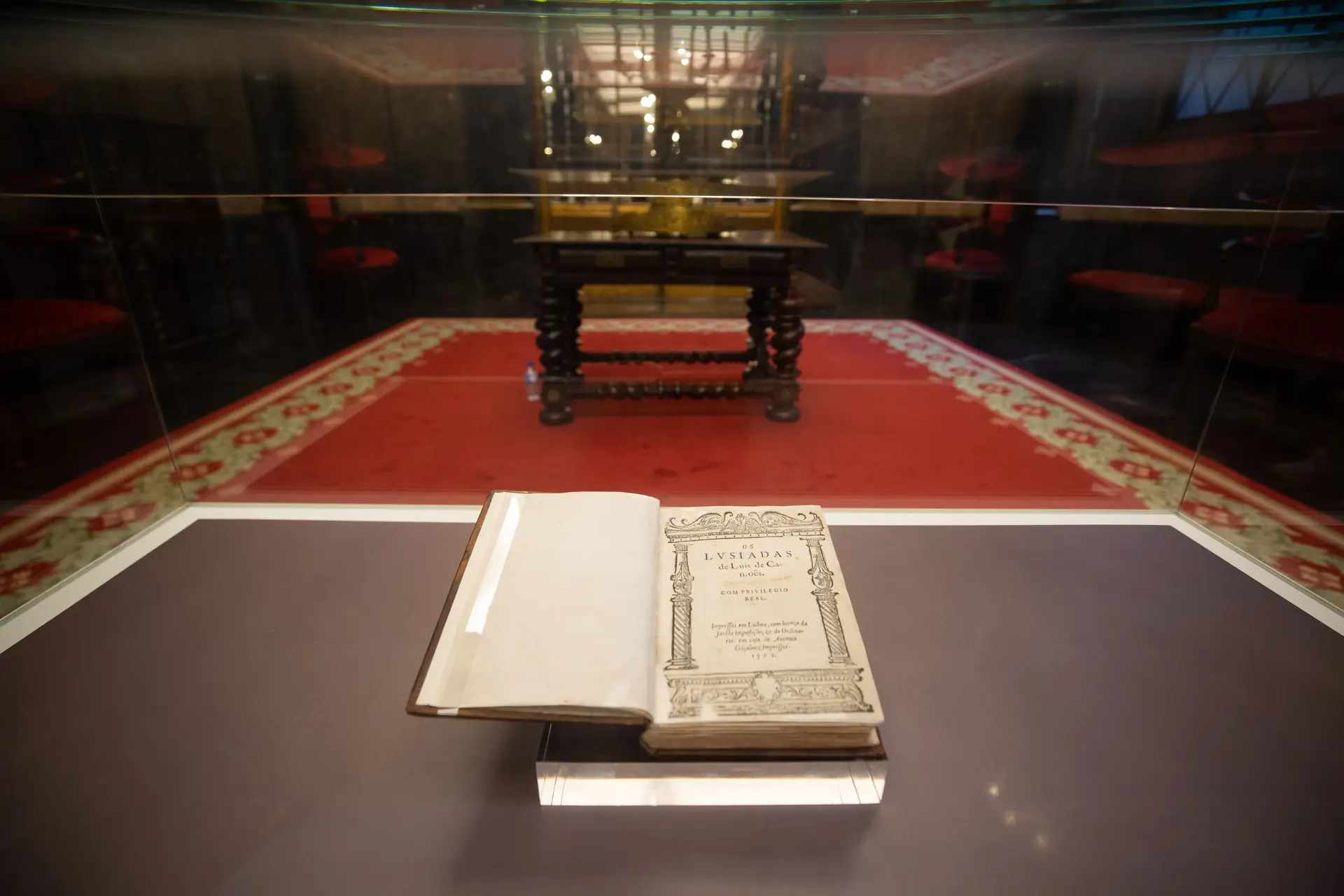 Camões nasceu há 500 anos e o Porto celebra a obra “profundamente moderna”: primeira edição e raros exemplares d“Os Lusíadas” em exposição