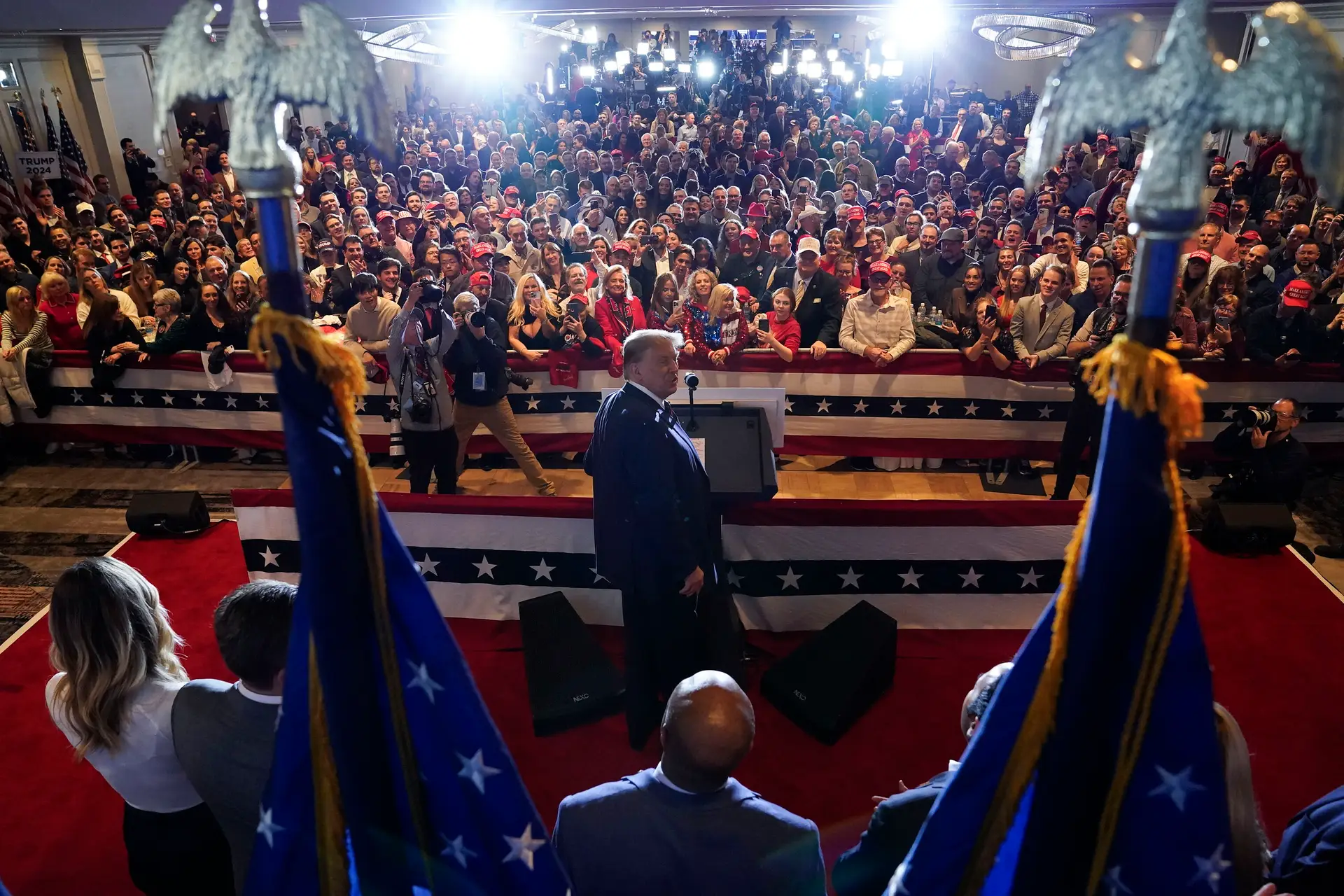 Festa da vitória de Donald Trump nas pimárias de New Hampshire, num hotel em Nashua  