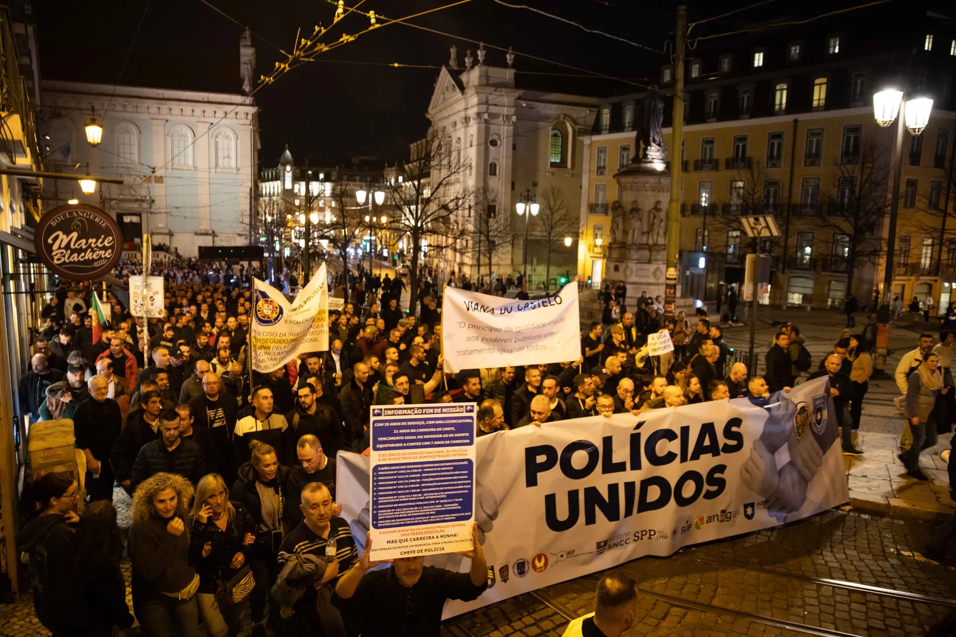 Os custos “escondidos” dos agentes da PSP e militares da GNR: polícias pagam por fardas, algemas, bastões, coletes e acidentes de viação