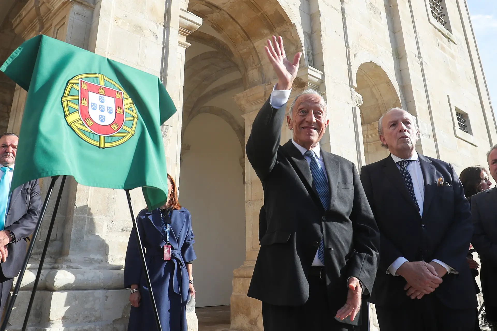 Marcelo Rebelo de Sousa, acompanhado pelo presidente da Câmara Municipal da Figueira da Foz, Pedro Santana Lopes, na Ribeira de Seiça, Figueira da Foz, esta sexta-feira