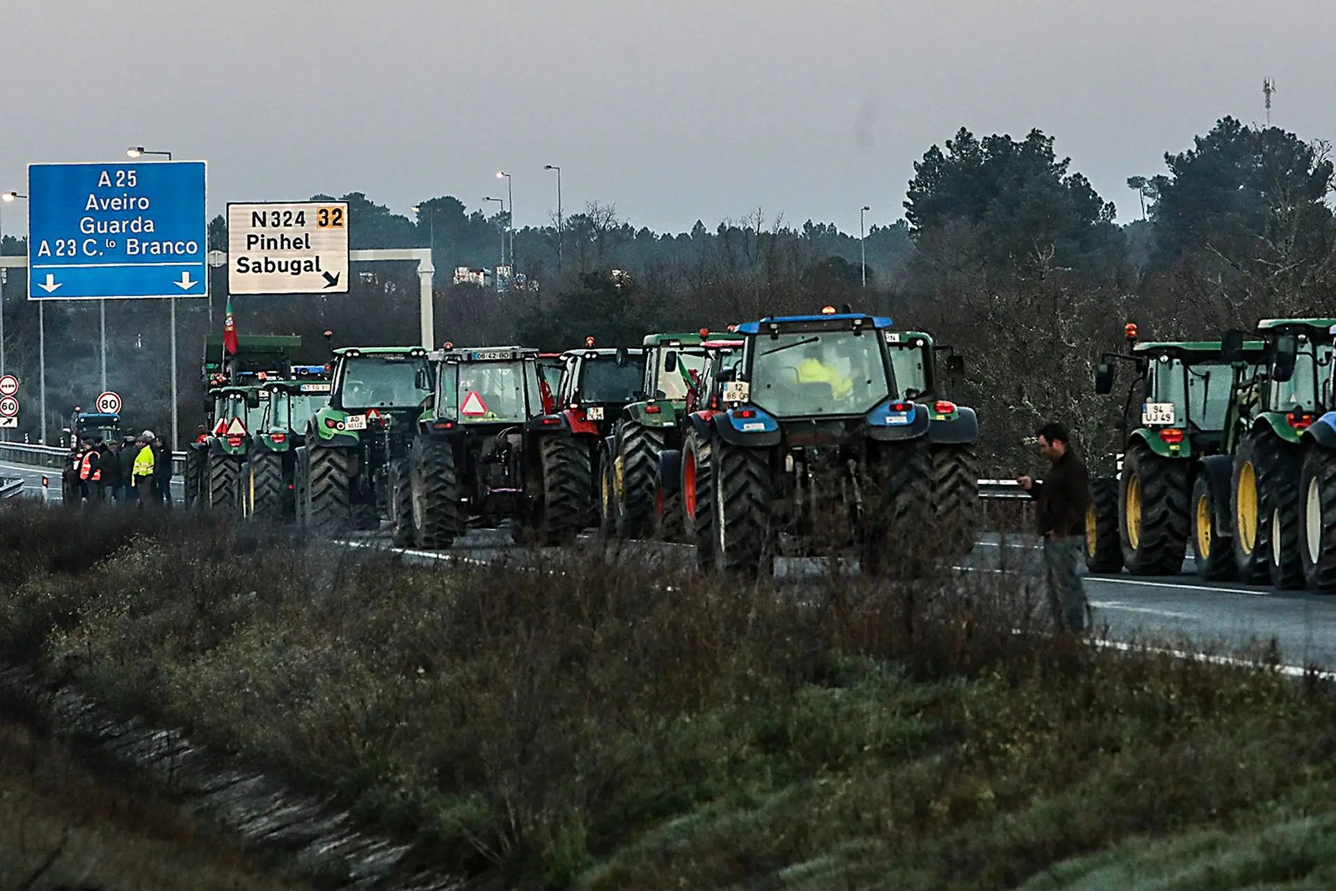 “Se o campo não planta, a cidade não bebe nem janta”: diário de um dia de protestos na lavoura