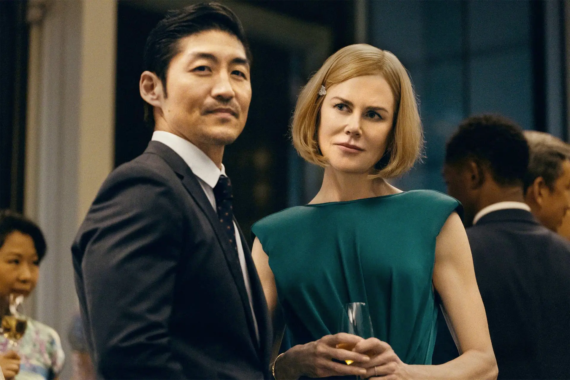 Baseada no livro “The Expatriates”, de Janice Y. K. Lee, a série “Expats” conta com Brian Tee e Nicole Kidman entre os protagonistas