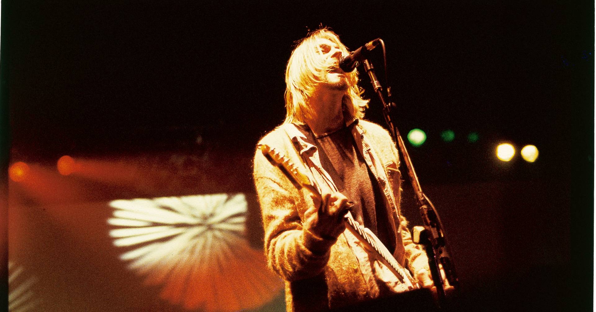 Le mythique concert de Nirvana à Cascais, c’était il y a 30 ans : Kurt Cobain était « apathique », il y avait « beaucoup de mosh » et un son de « cocotte minute »