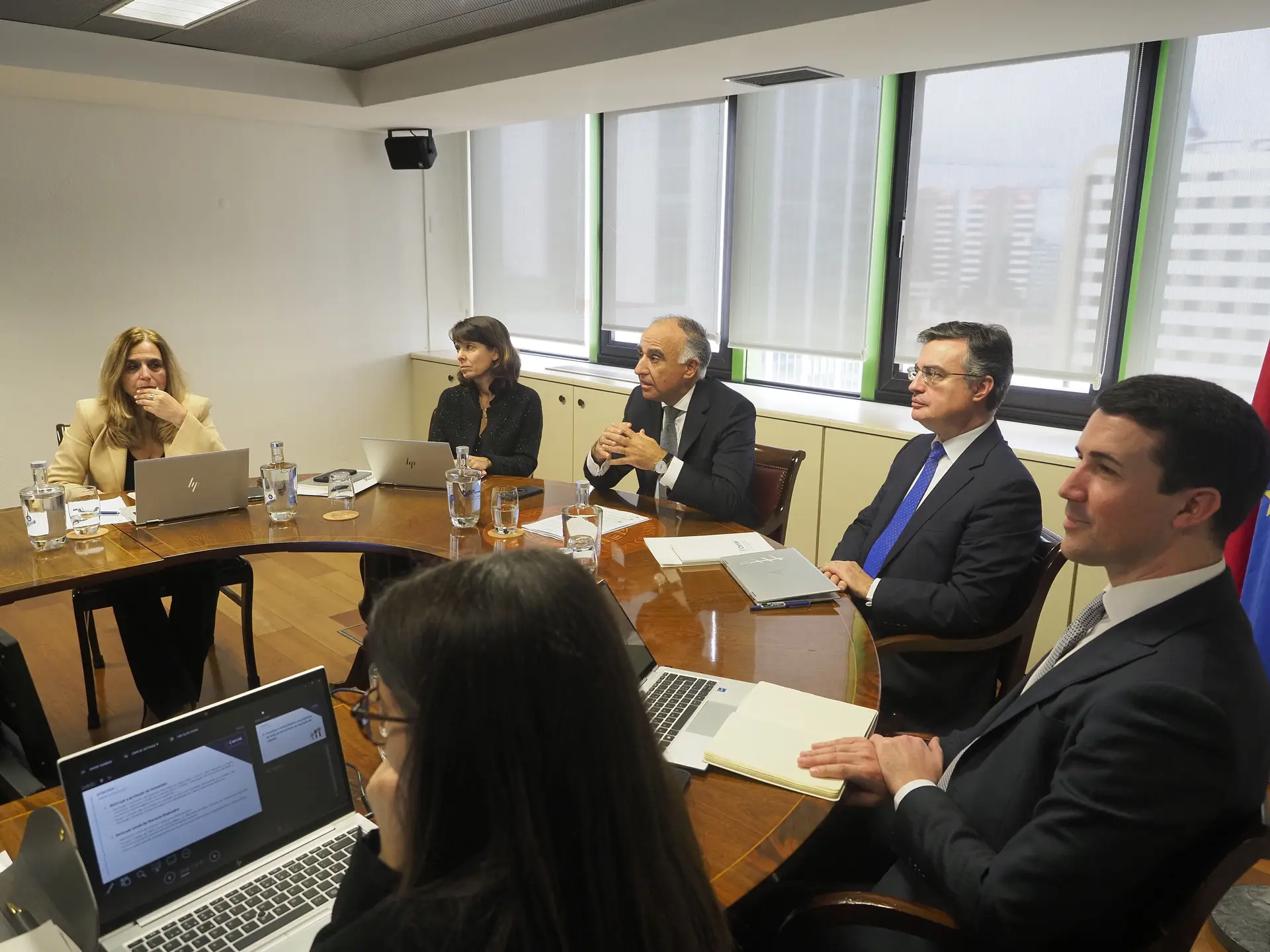 Vinte e cinco empresas vão simular se vale a pena pedir dinheiro a investidores
