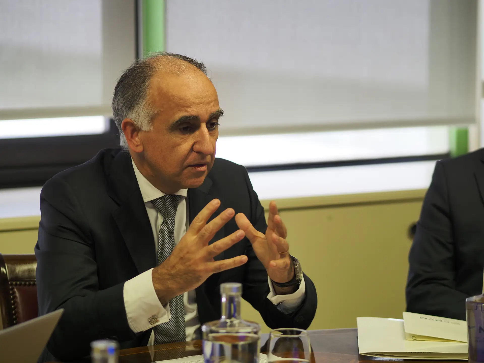 Quer investir em produtos financeiros simples, mas teme que as comissões comam o retorno? CMVM estuda como evitá-lo