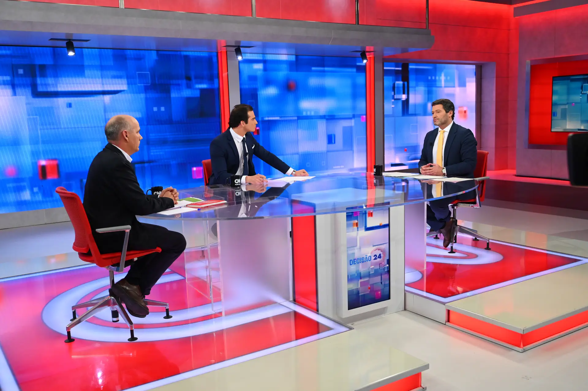 CDU vs. Chega: Raimundo tem "orgulho" em nunca ter alinhado em nenhuma medida de Ventura, "o mestre das tempestades"