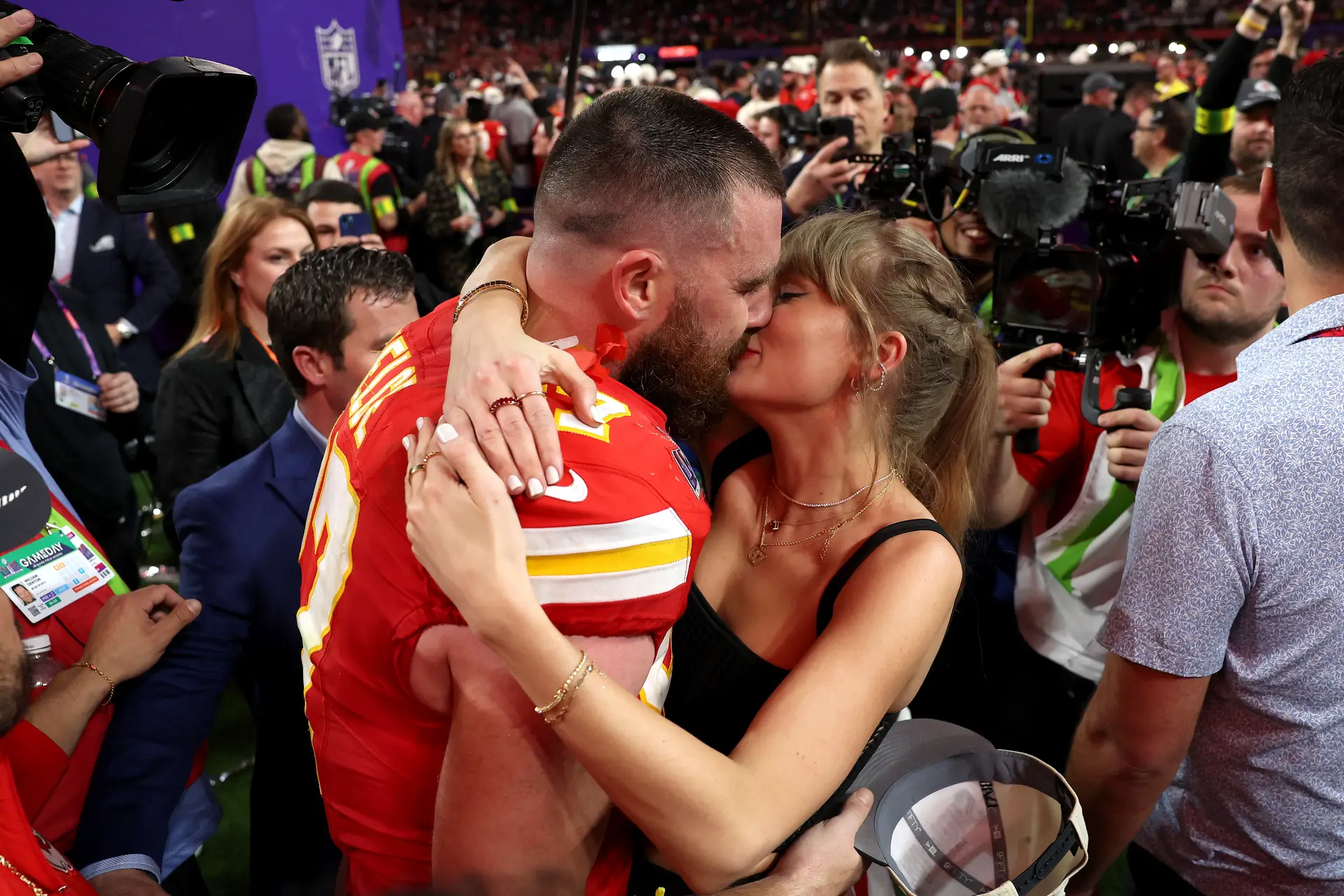 Taylor Swift: namorado Travis Kelce deverá viajar para Portugal, mas o casal parte logo após os concertos