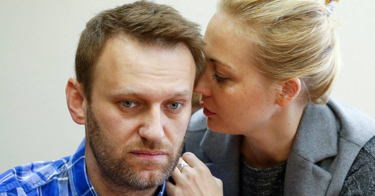 Navalny escreveu um livro de memórias depois de ter sido envenenado e até morrer na prisão. Editora norte-americana vai publicá-las