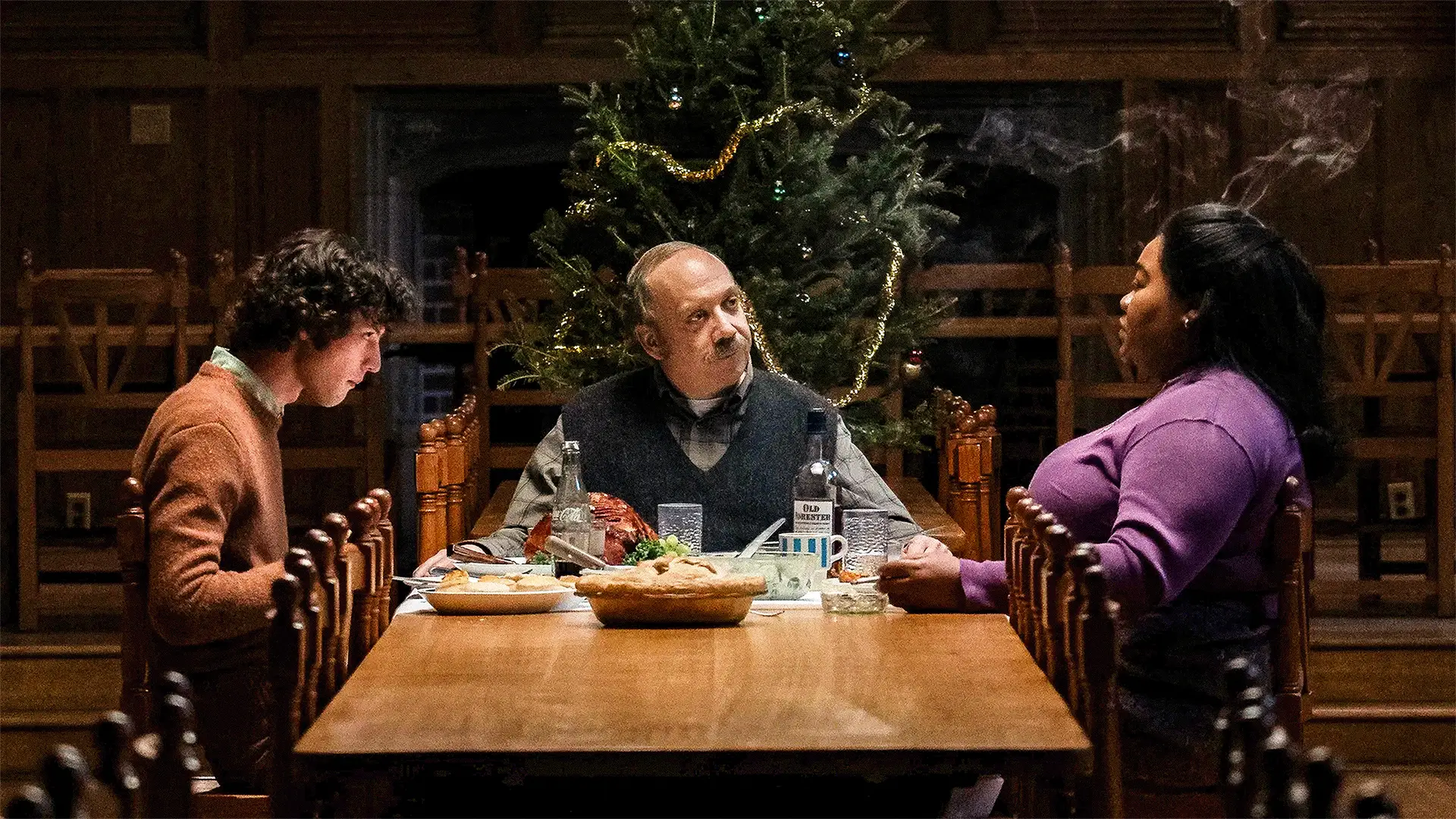 Dominic Sessa, Paul Giamatti e Da’Vine Joy Randolph (nomeada para o Óscar de Melhor Atriz Secundária) protagonizam “Os Excluídos”