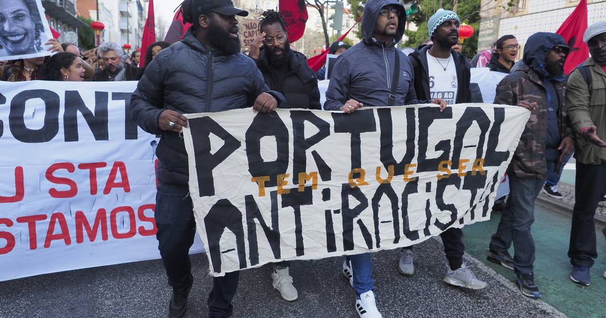 Lei para criminalizar racismo entra em consulta pública