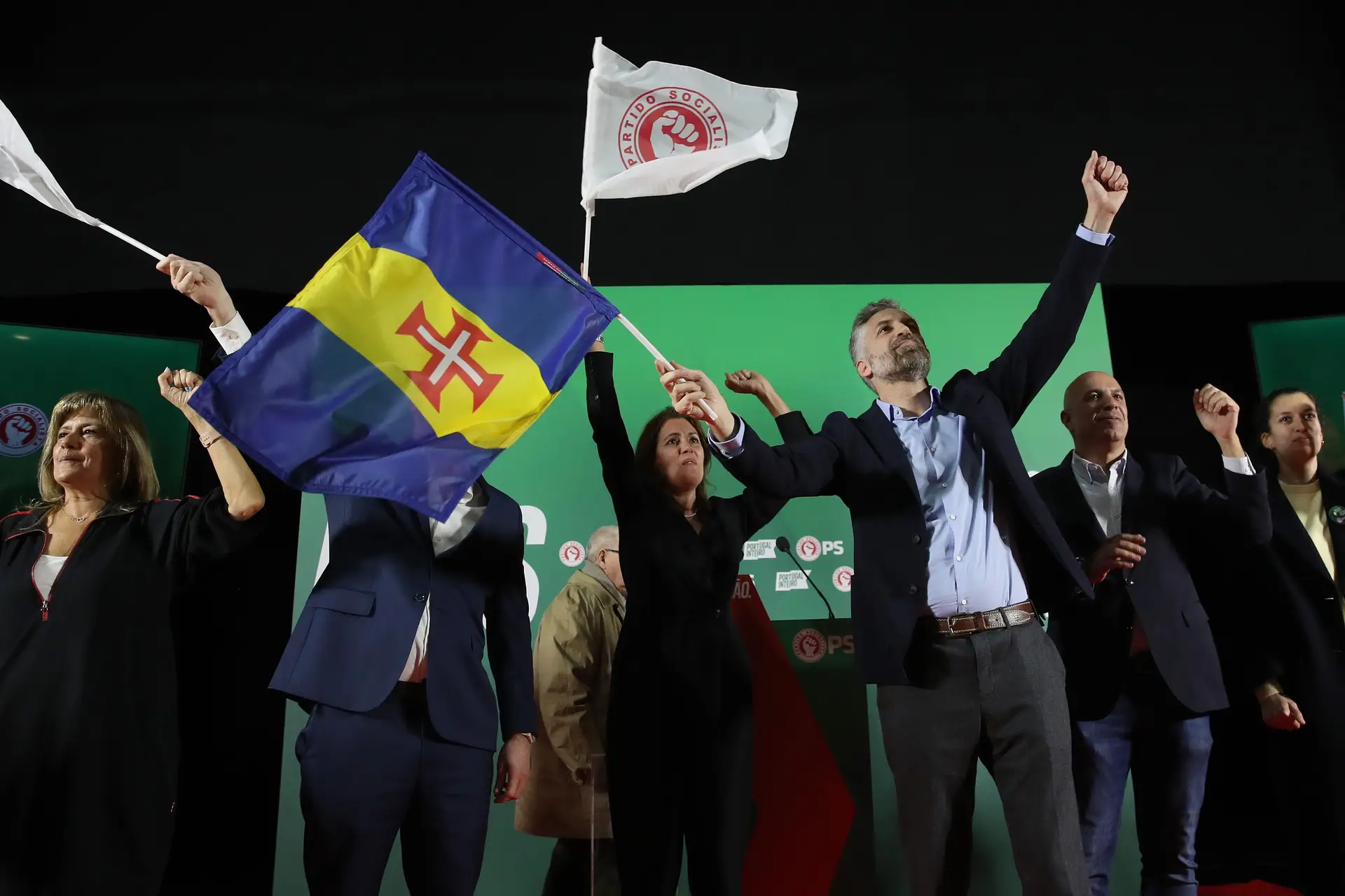 "A Madeira não é uma colónia": Pedro Nuno promete acabar com representante da República e desafia Montenegro a travar Albuquerque