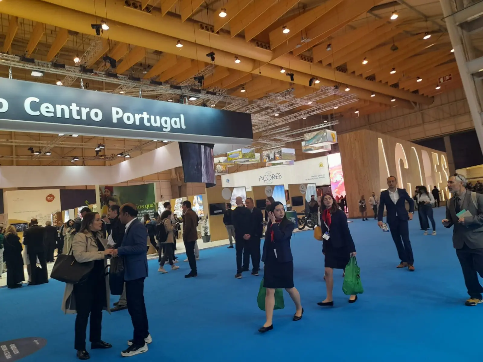 Hotéis com mais reservas, viagens para o estrangeiro a “subir estrondosamente”: como o turismo antecipa 2024