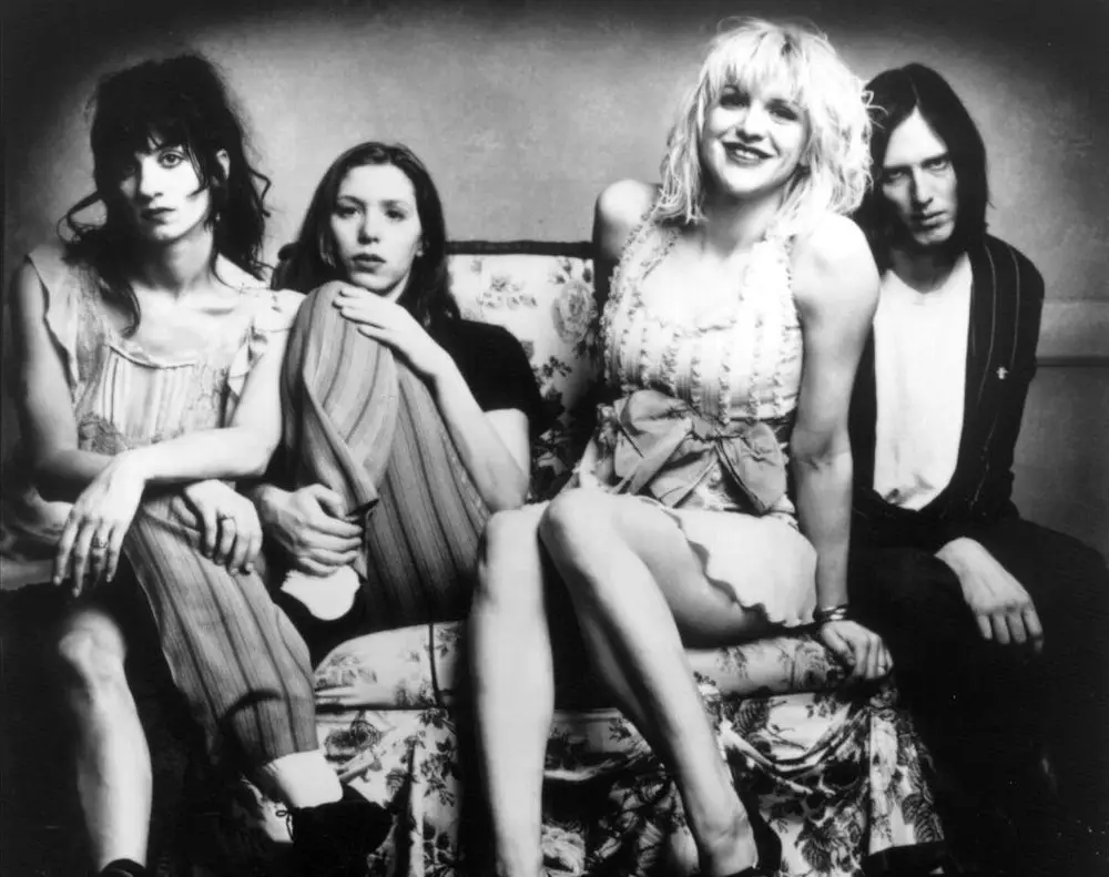 Courtney Love anuncia o regresso das Hole: “Vemo-nos por aí”