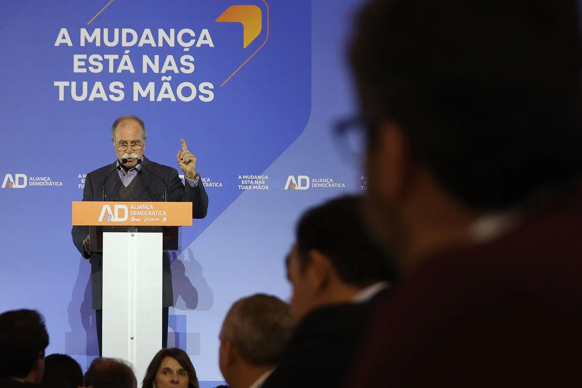 Cabeça de lista da AD por Santarém fala em “falsas razões climáticas” e diz que agricultores admitem "milícias armadas" para evitar roubos
