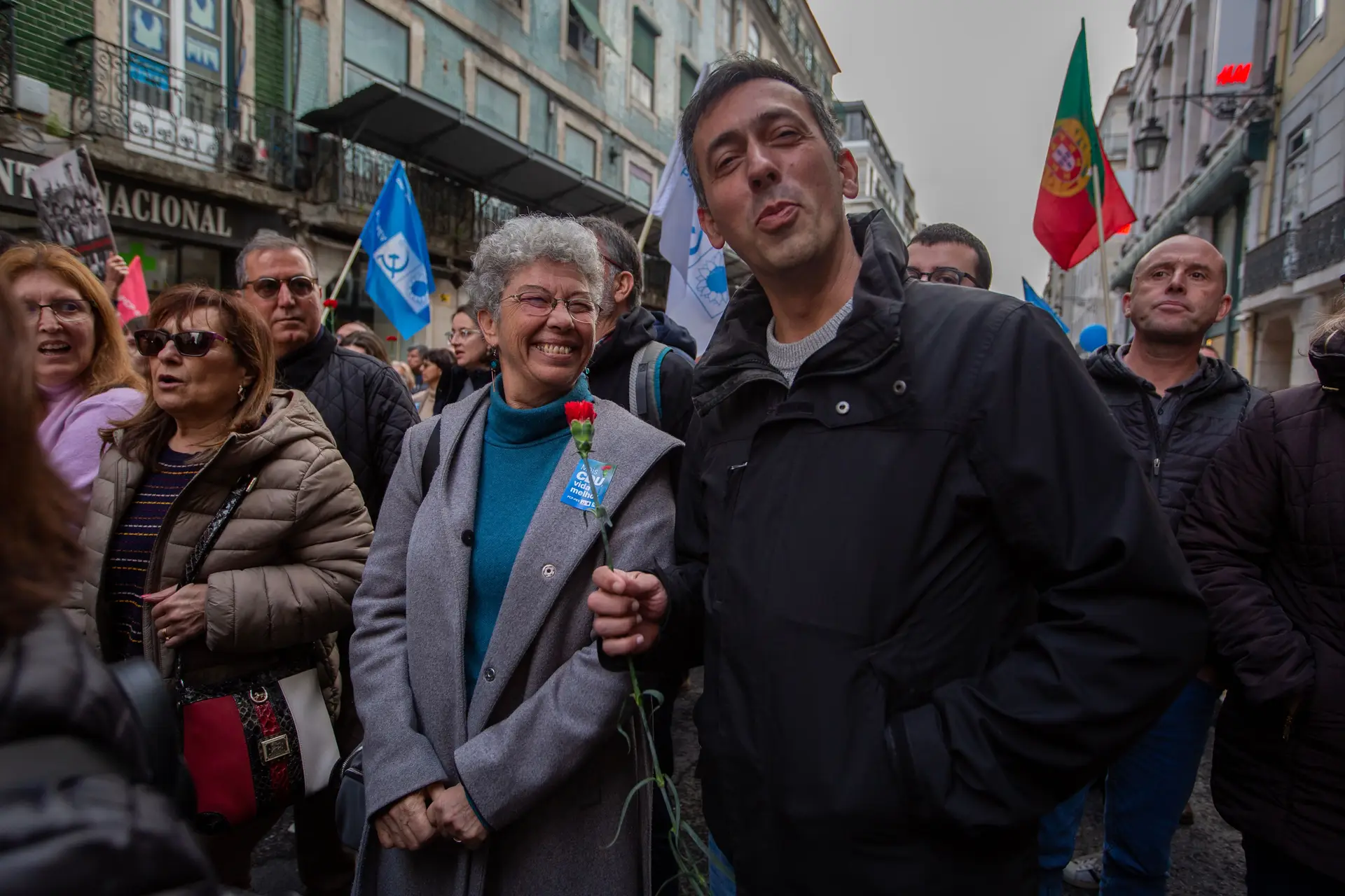 Comício da CDU no Rossio, antecedido de desfile, com as presenças de Isabel Camarinha (antiga secrertária-geral da CGTP) e Tiago Oliveira ( novo secretário-geral da CGTP).