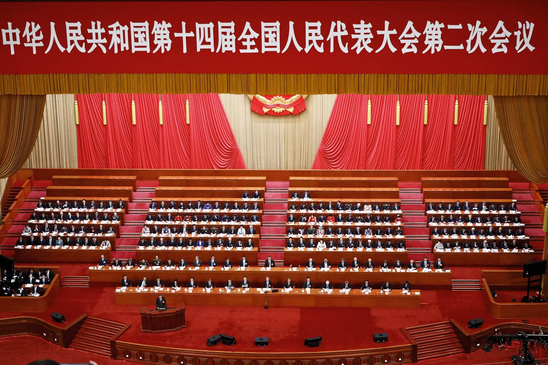 A China não quer crescer menos de 5%. A meta foi reafirmada por Li Qiang na abertura esta semana do Congresso Nacional do Povo
