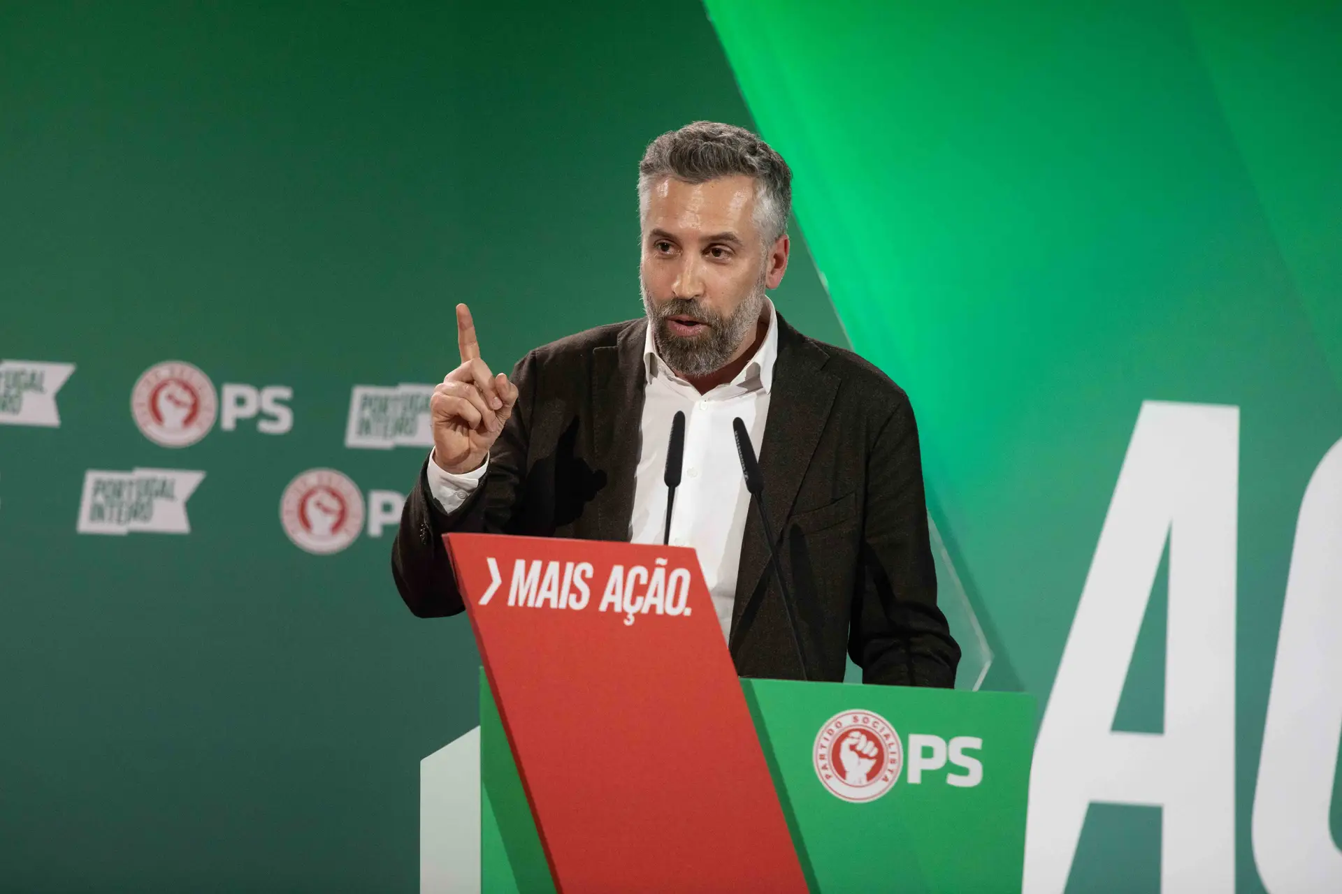 Pedro Nuno Santos promete valorizar mulheres e defende que principais avanços foram com o PS