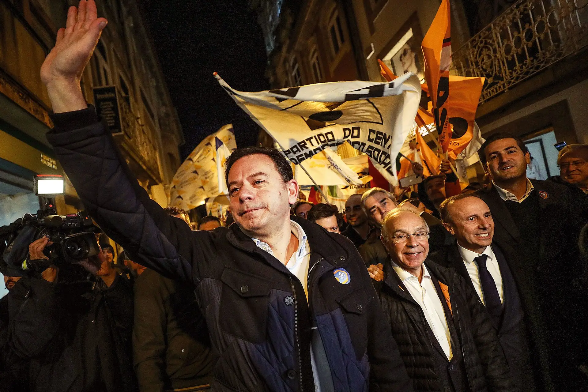 Mendes foi o último dos antigos líderes a juntar-se à campanha de Montenegro. Cavaco Silva é o senhor que se segue