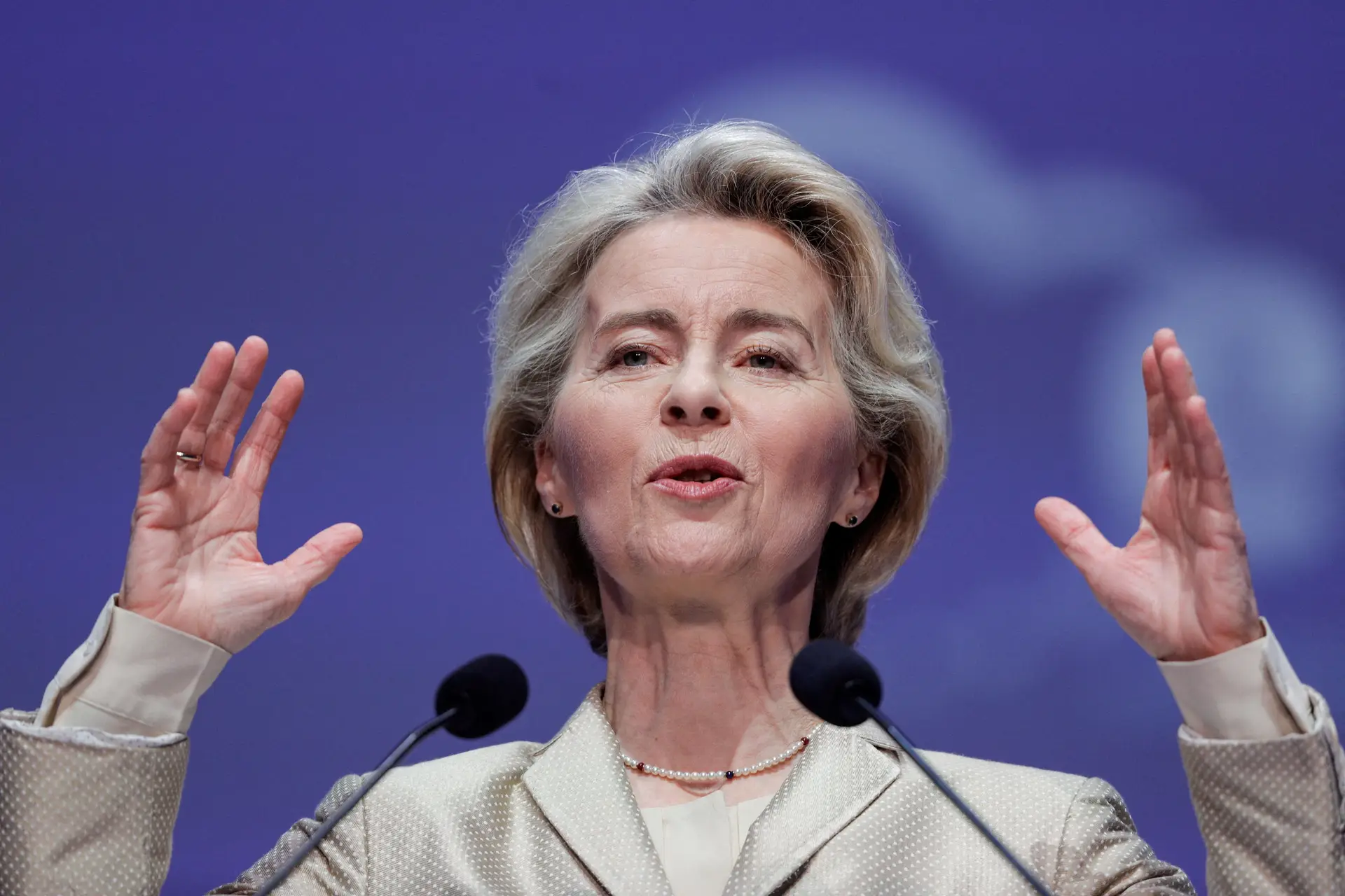 von-der-leyen-assume-as-bandeiras-e-prioridades-do-ppe-na-procura-do