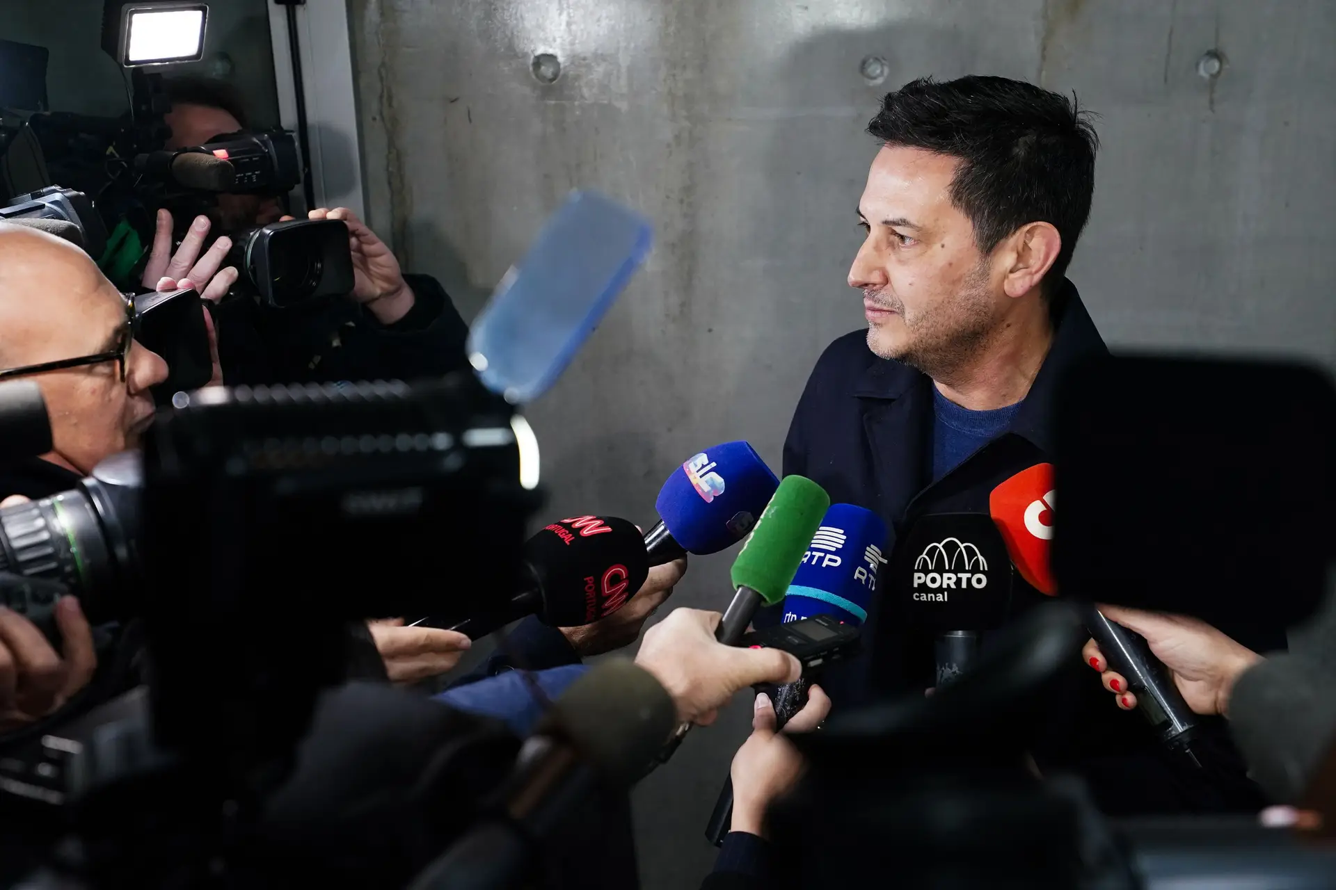 IL critica "imprudência" e "trapalhada" do Governo sobre ex-adjunta do ministro das Finanças e descida do IRS