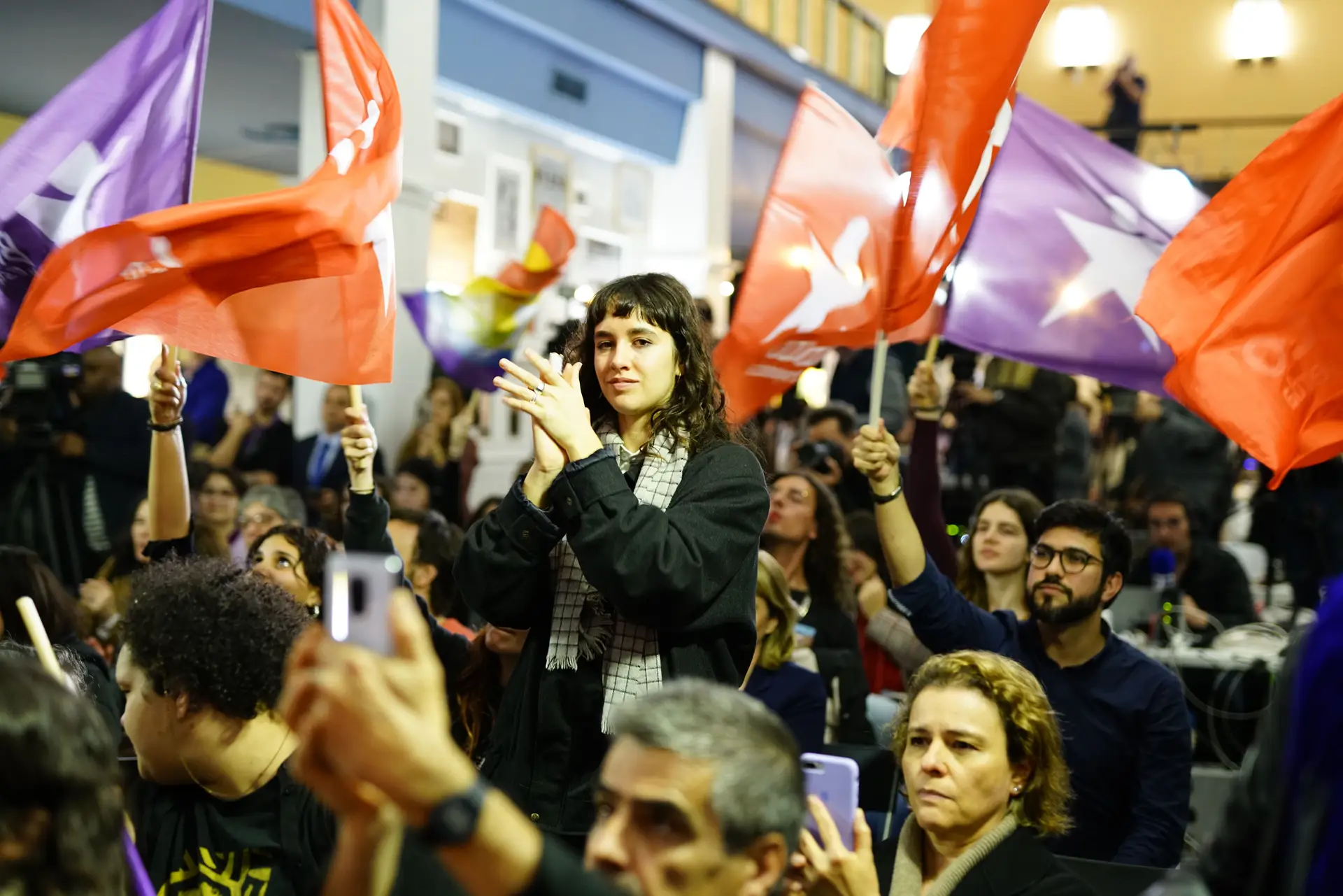Noite Eleitoral do Bloco de Esquerda, no Forum Lisboa
Jovem aplaudindo