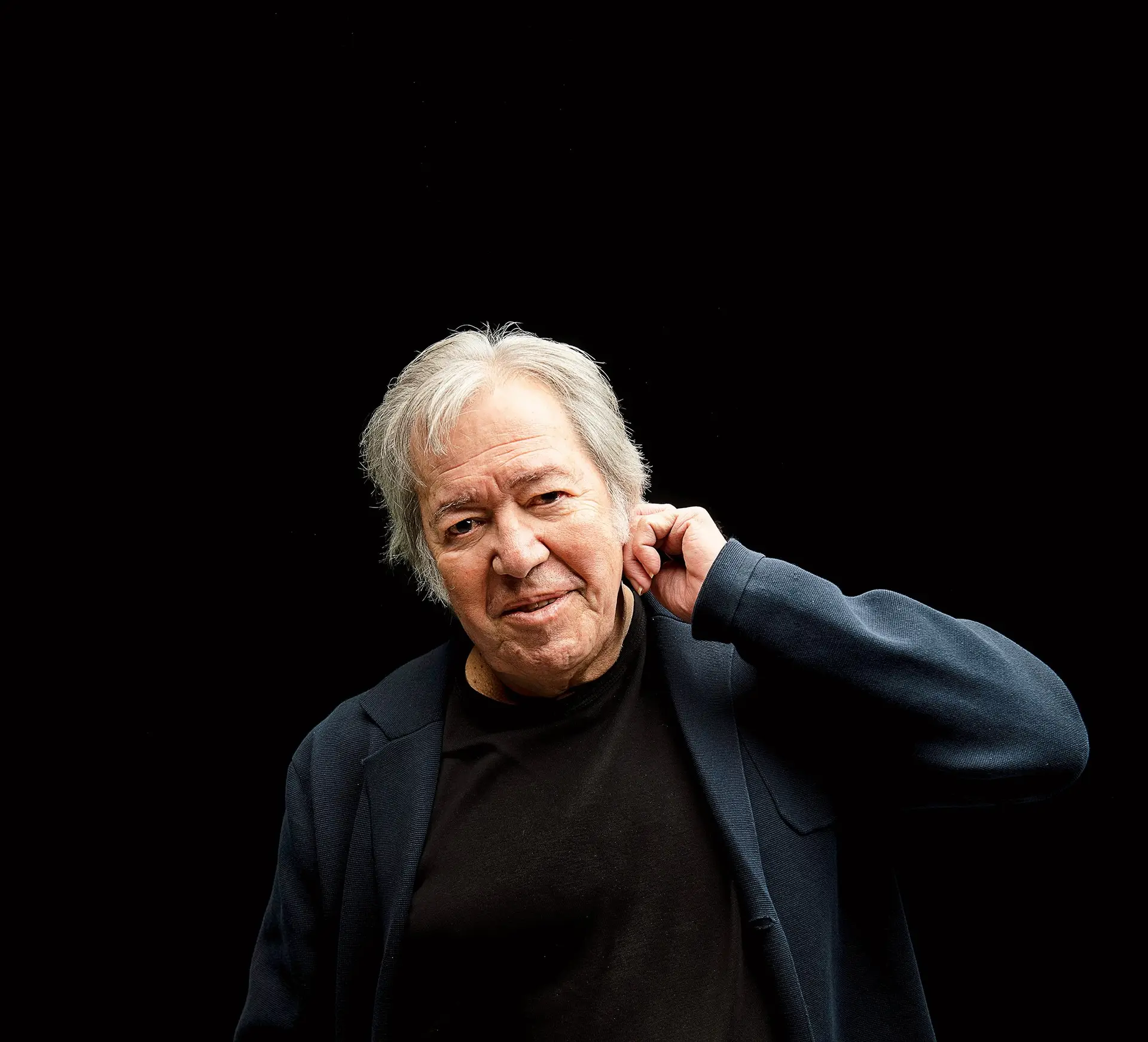Nascido há 78 anos, Sérgio Godinho tinha 28 no 25 de Abril de 1974. Nos Coliseus de Lisboa e Porto, o espetáculo “Liberdade 25” contará com A Garota Não e Canto Nono como convidados