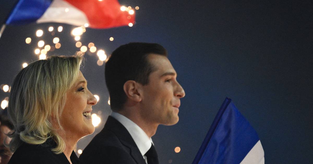 Extrema-direita francesa pode vencer com maioria no domingo: Macron fez um all-in que deverá eleger o delfim de Le Pen