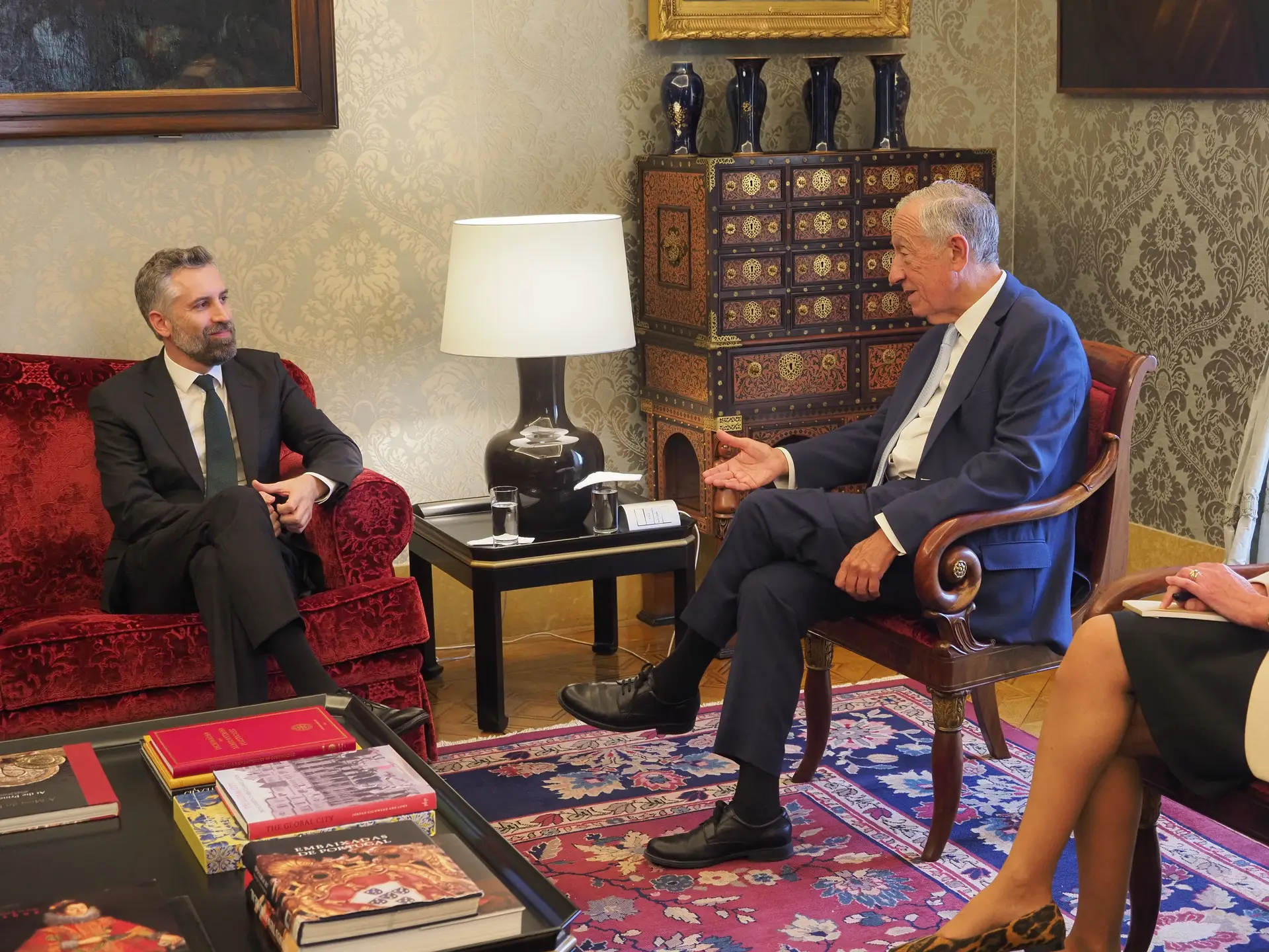 Marcelo Rebelo de Sousa recebe Partido Socialista após Legislativas 2024. Na foto o PR com Pedro Nuno Santos 