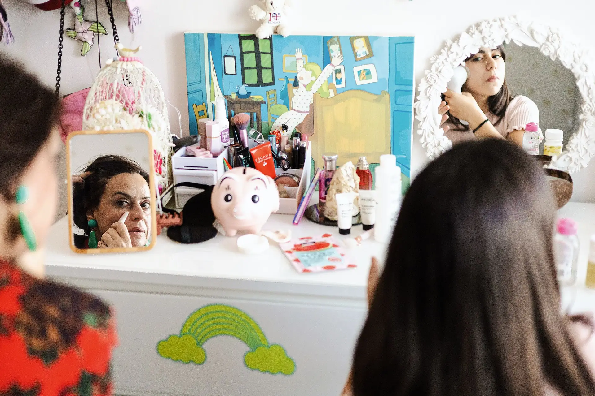 Leonor Valente e a filha, Sofia, mantêm uma rotina conjunta de skincare. É uma forma de passarem tempo juntas, explica a mãe