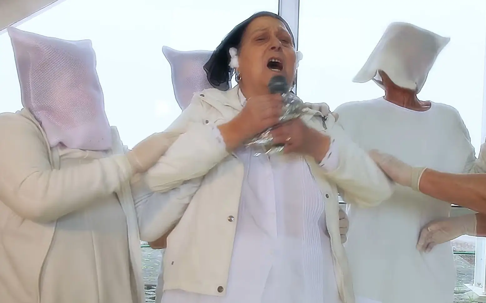 Idosos da Gafanha do Carmo fazem versão de ‘Grito’, de Iolanda
