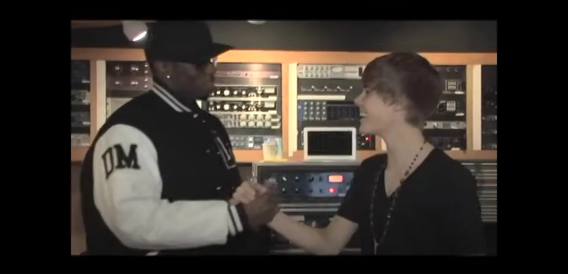 Divulgados vídeos antigos de Sean “Diddy” Combs com Justin Bieber: “Não posso revelar, mas foi o maior sonho de um miúdo de 15 anos”
