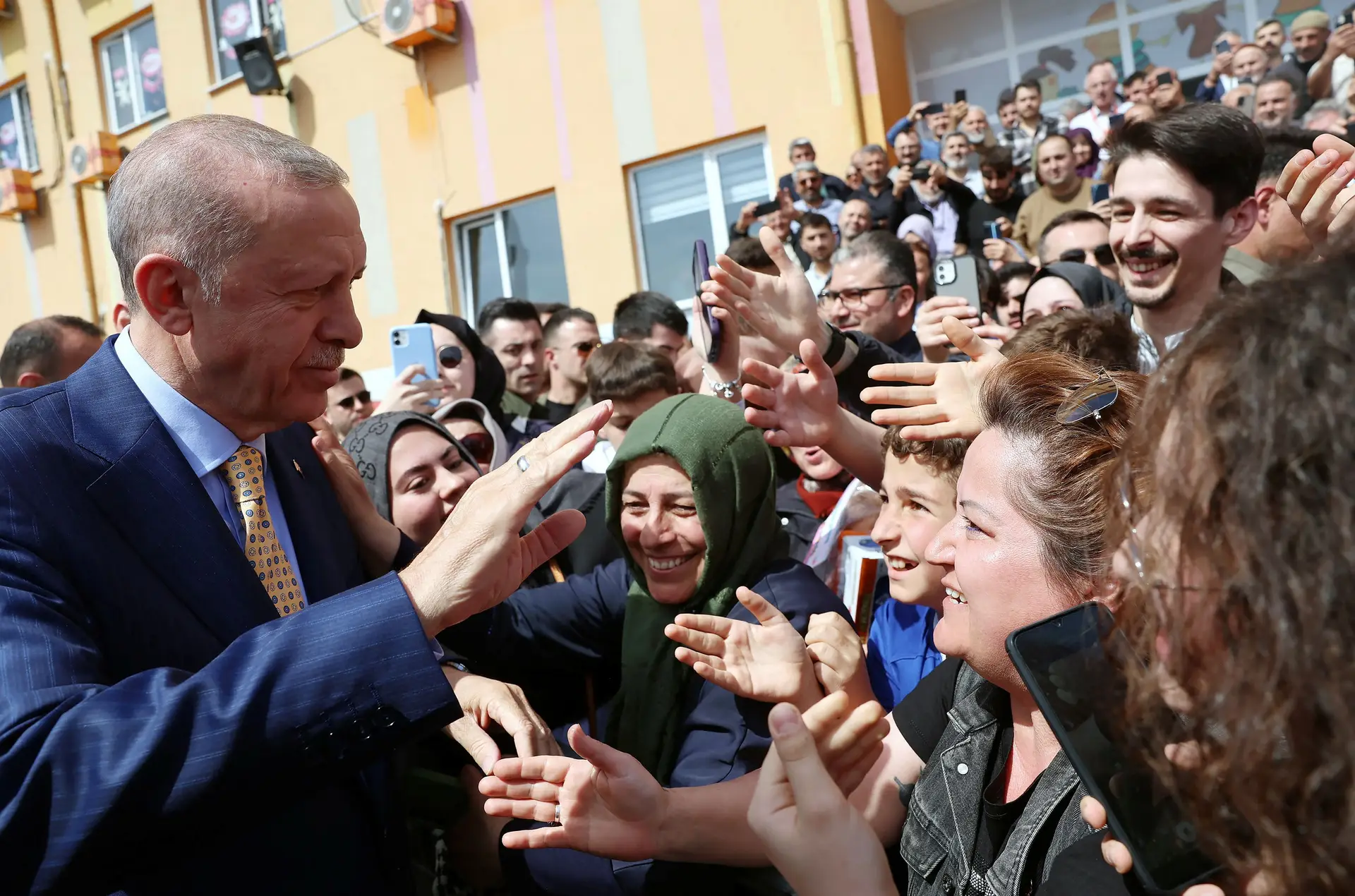 Erdogan promete "respeitar decisão" dos turcos nas eleições municipais