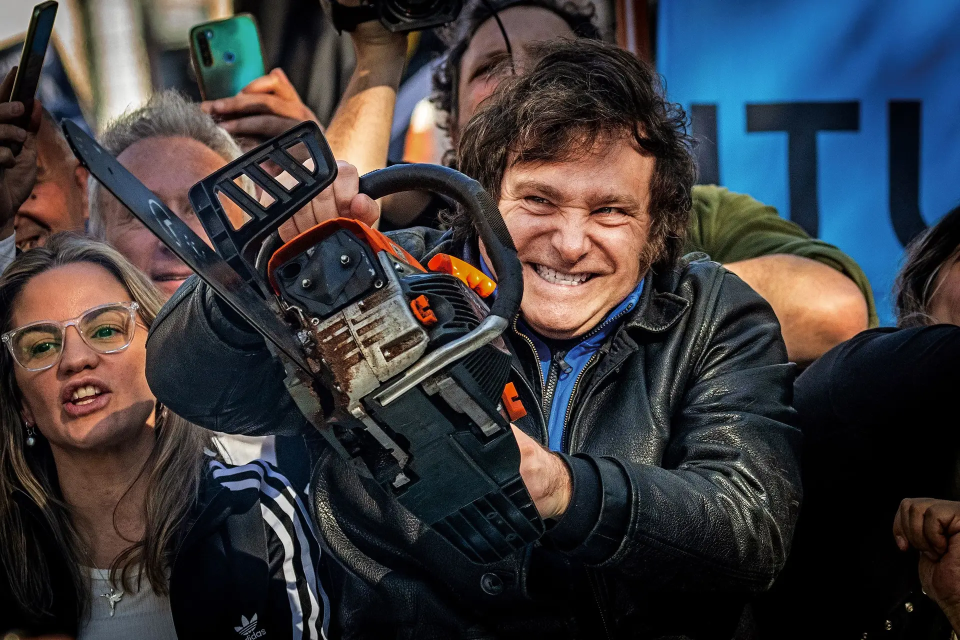 Quatro meses de Javier Milei. Como reage a Argentina ao seu novo Presidente