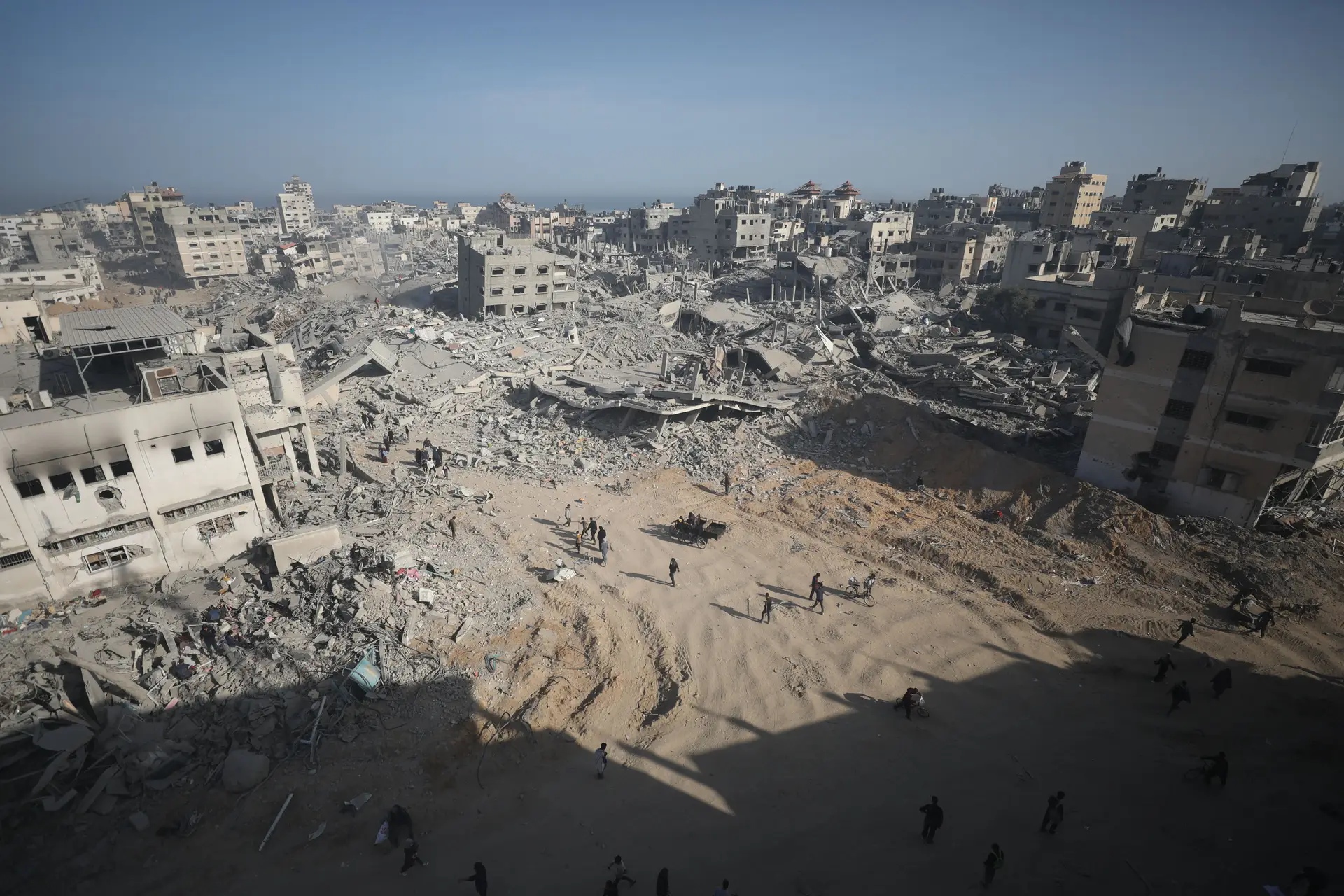 Cenário de “destruição total” no hospital Al-Shifa após exército israelita anunciar fim das operações no local