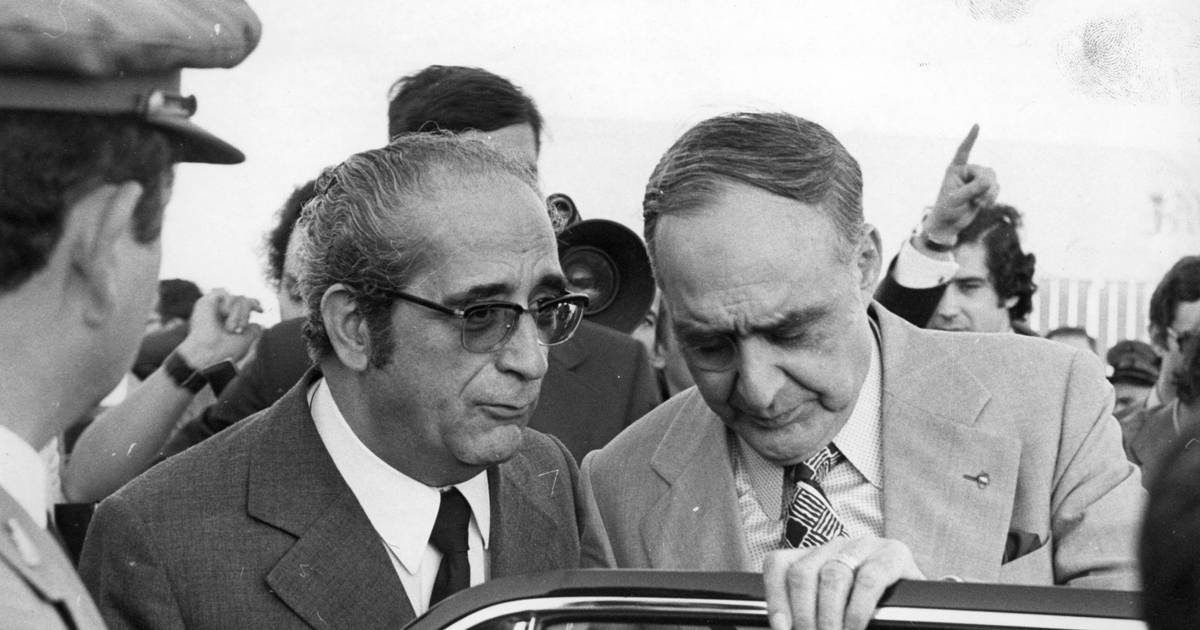 “Garantir a sobrevivência da nação como pátria soberana”: Spínola e Costa Gomes, os primeiros presidentes da república após o 25 de Abril