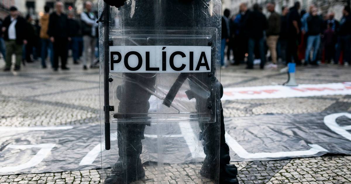 A PSP de Lisboa pede tranquilidade e atenção aos grupos perturbadores nas manifestações