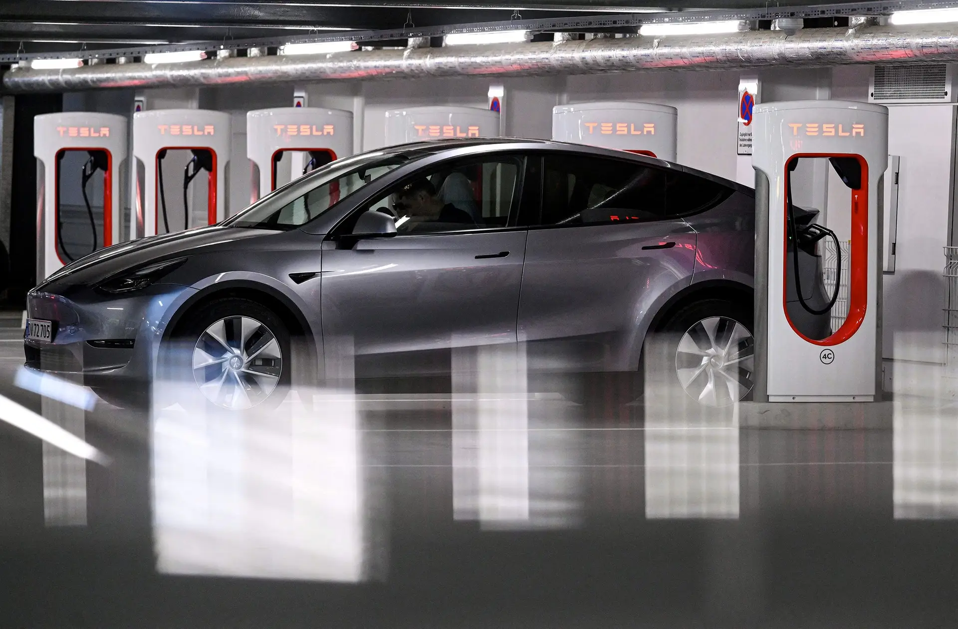 Tesla cai um lugar no ranking de vendas e é agora a 10ª marca mais procurada em Portugal