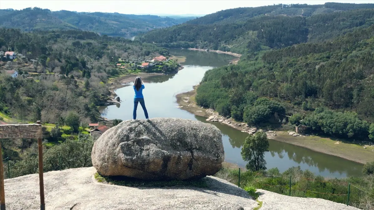 Penedo C'Abana