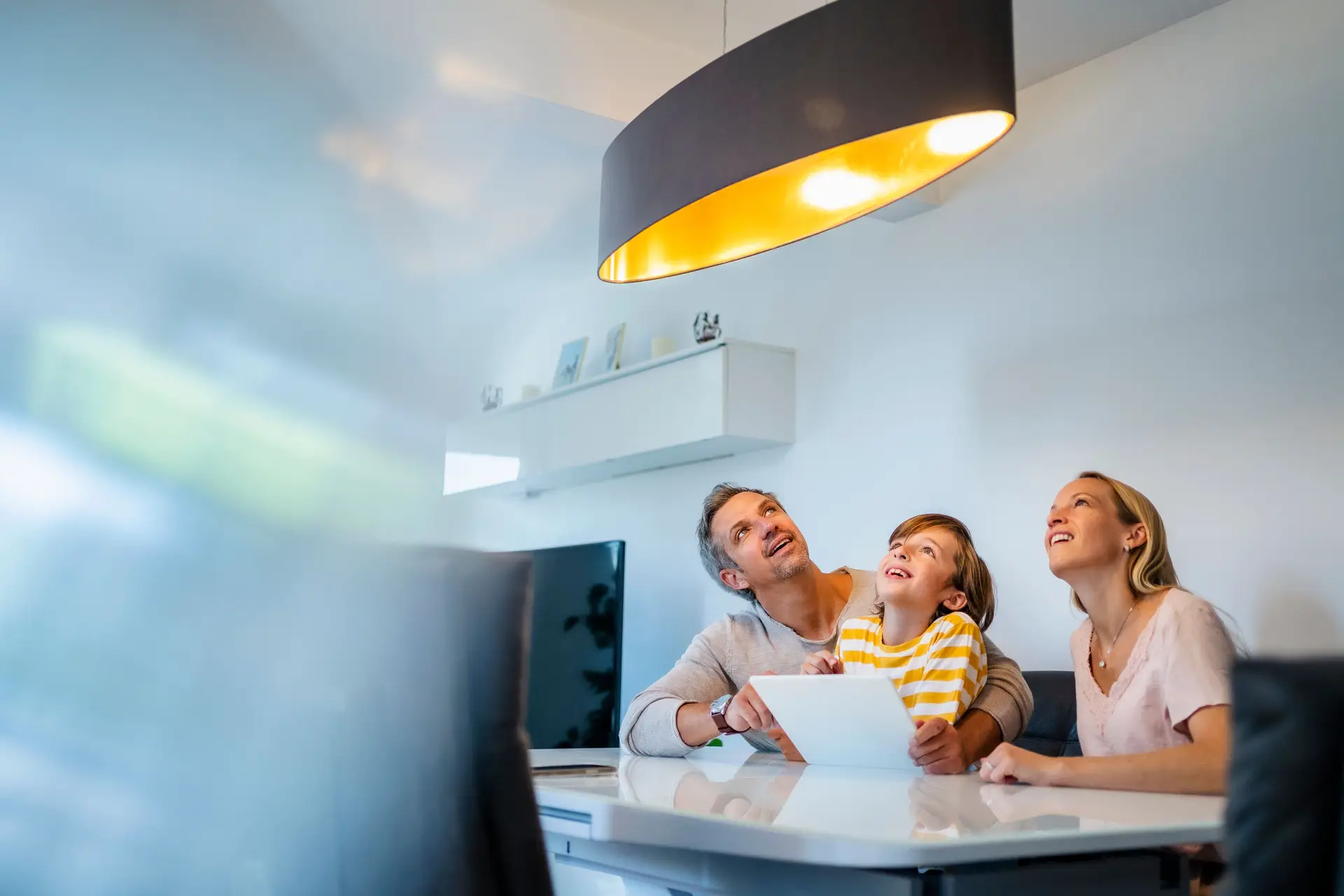 Tarifas indexadas de eletricidade dominam melhores ofertas para famílias