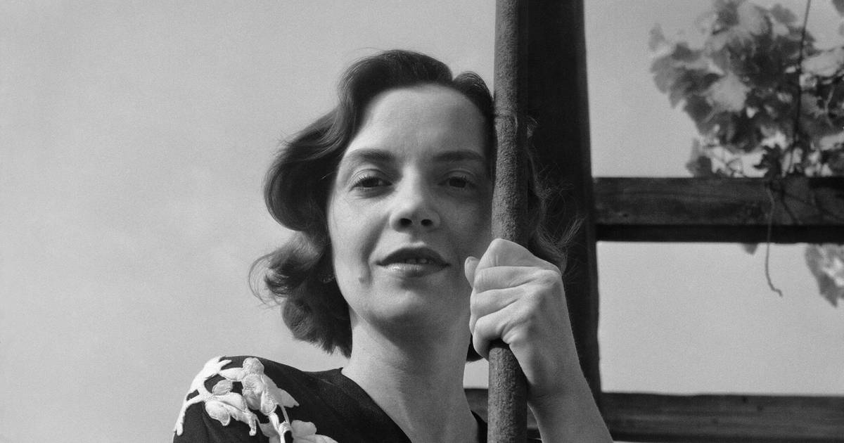 “O mundo terá que ser reconstruído através de uma revolução moral e cultural”: Sophia de Mello Breyner, a poeta da liberdade que quis transformar o mundo