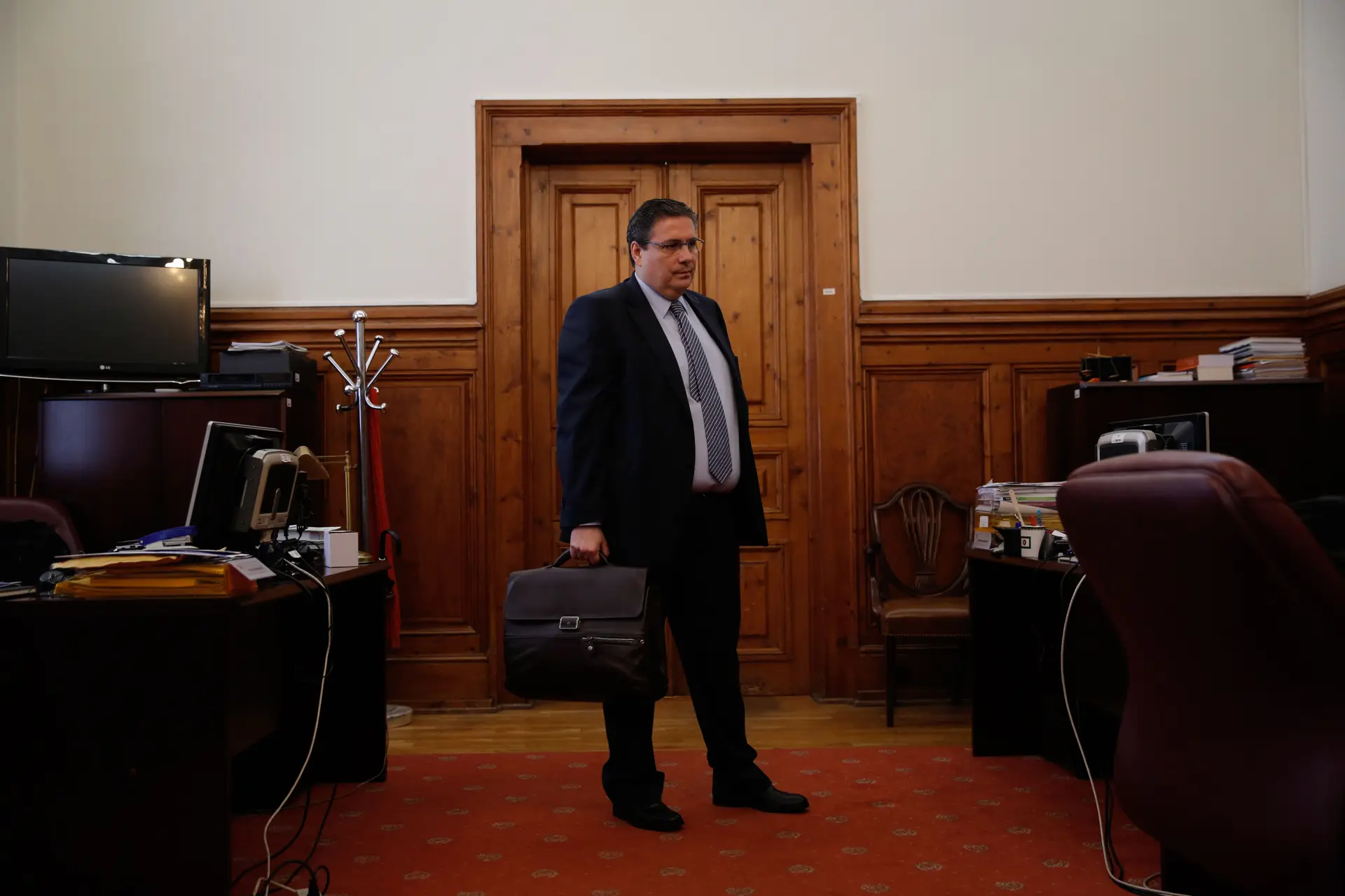 Governo: Previsões económicas do executivo "correspondem à realidade", afirma Carlos Abreu Amorim